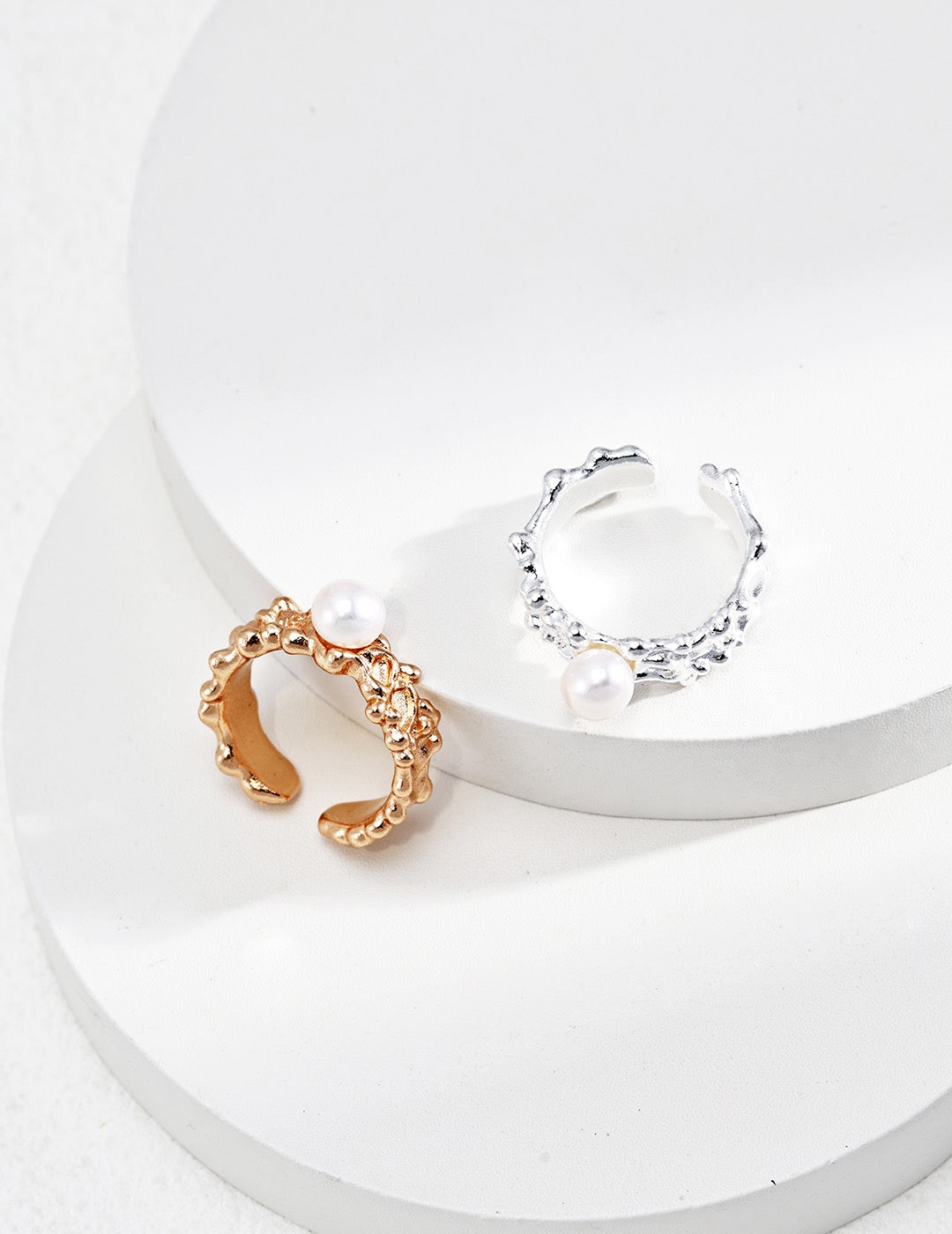 Wave-shaped natural freshwater pearl ring