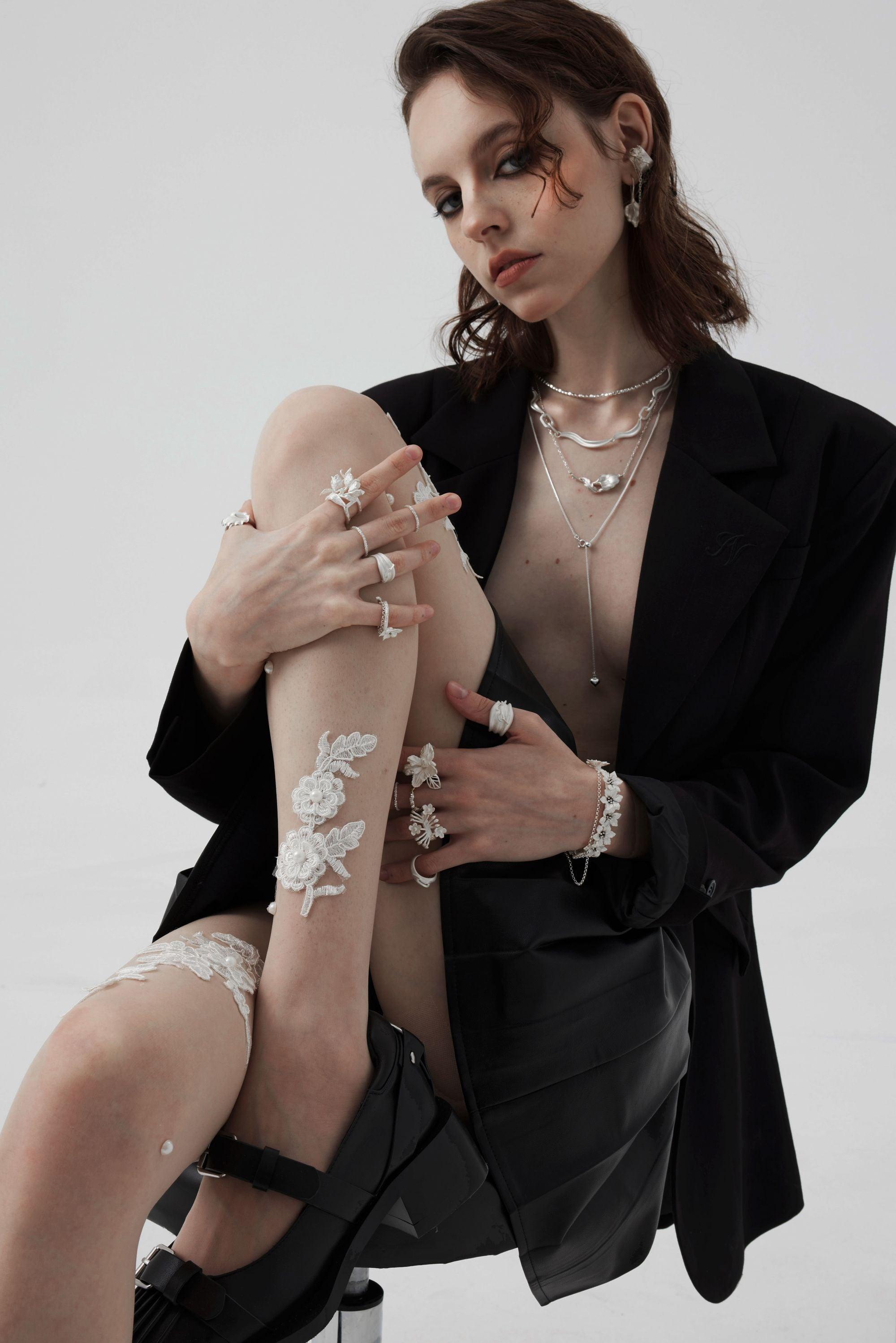 Handmade Flower Embroidered Tights - Uniqvibe