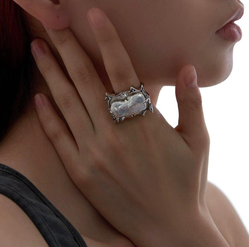Natural Baroque Pearl Liquid Metal Ring - Uniqvibe