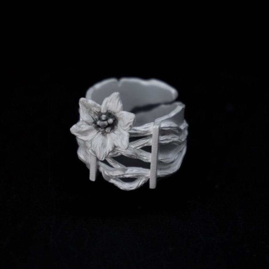 White Sterling Silver Bandage Flower Ring - Uniqvibe