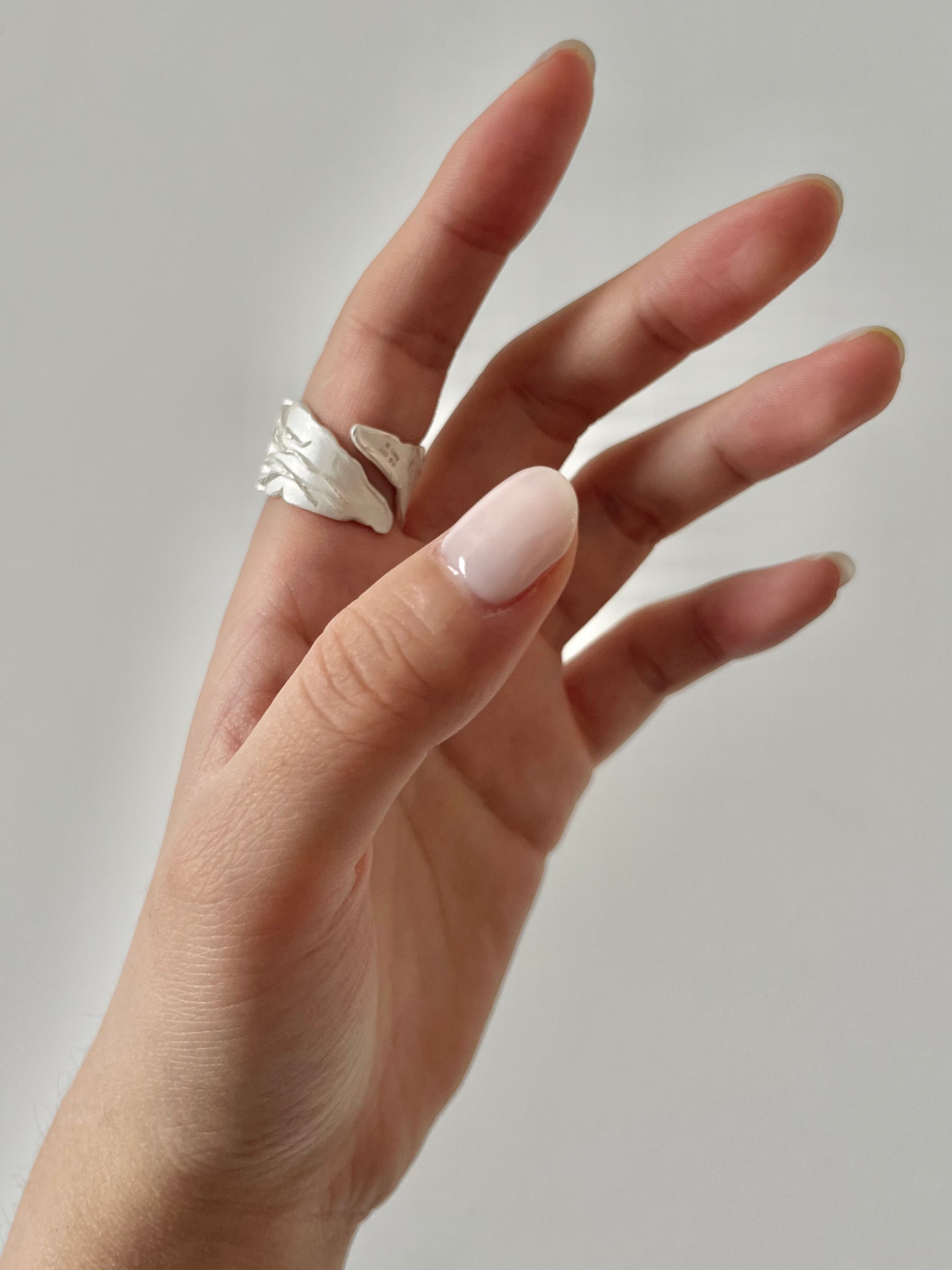 White Sterling Silver Bandage Flower Ring - Uniqvibe