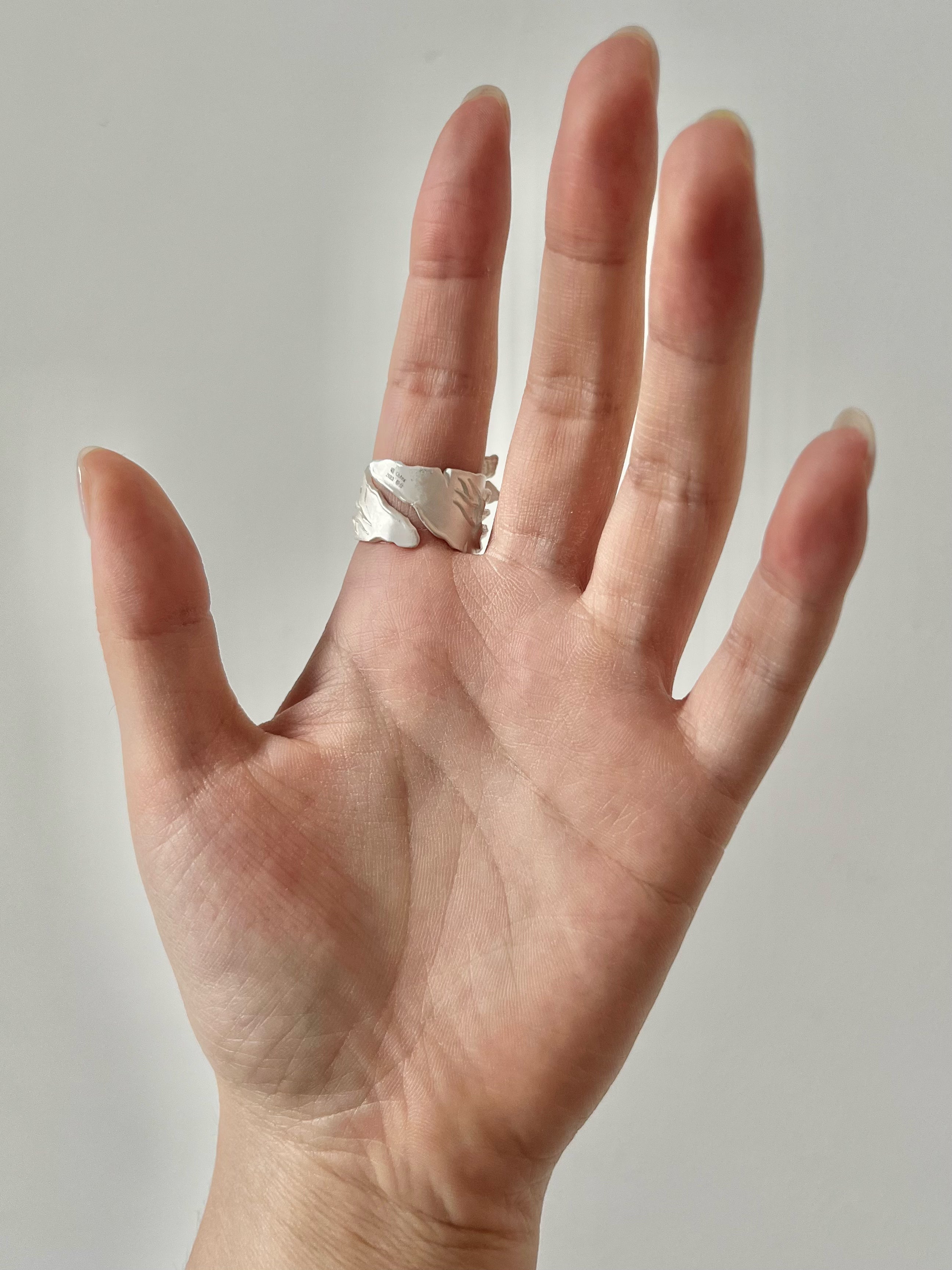 White Sterling Silver Bandage Flower Ring - Uniqvibe