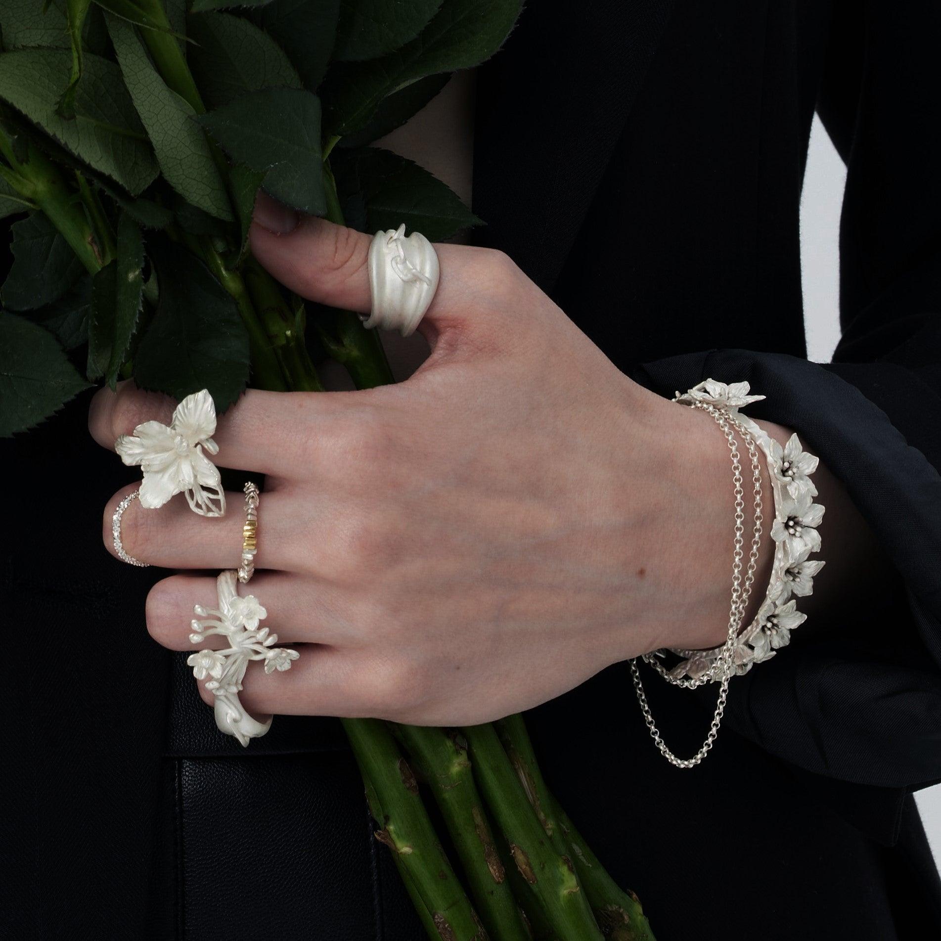 White Sterling Silver Grain Soft Ring - Uniqvibe