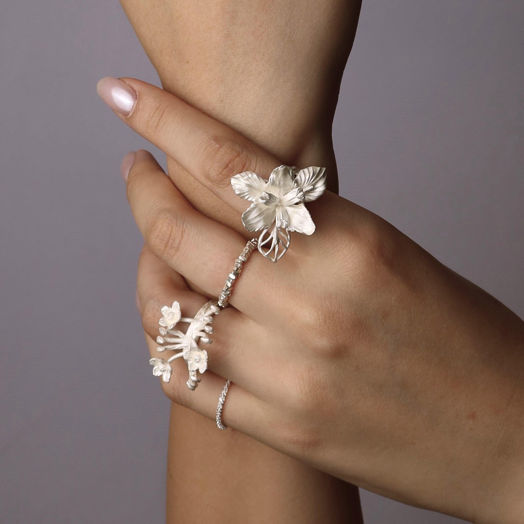 White Sterling Silver Grain Soft Ring - Uniqvibe