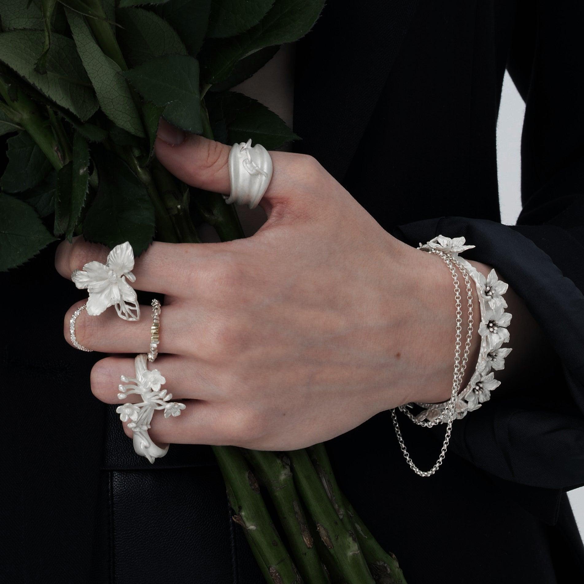 White Sterling Silver Spring Flower Bracelet - Uniqvibe