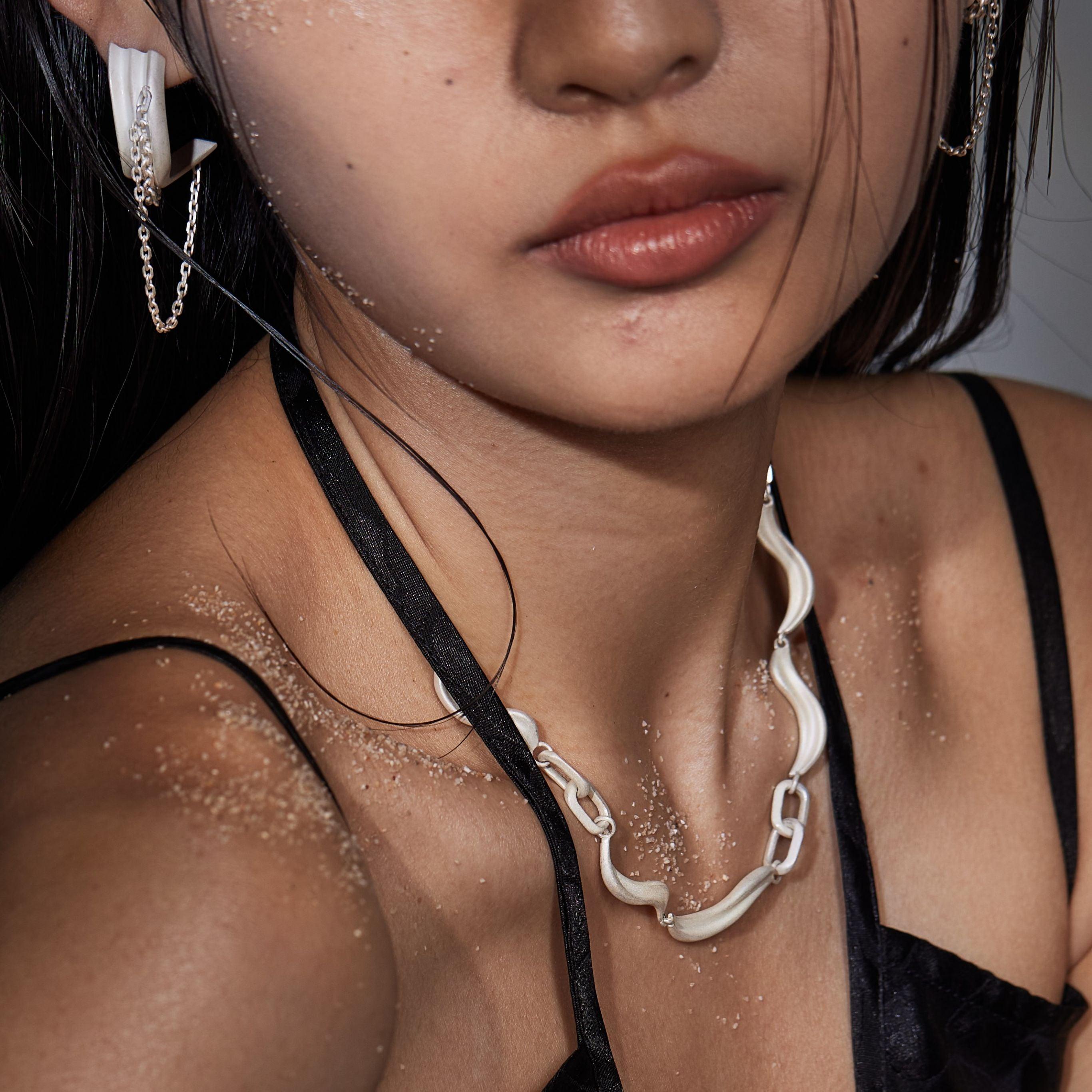 Chained Dune Large Earrings - Uniqvibe