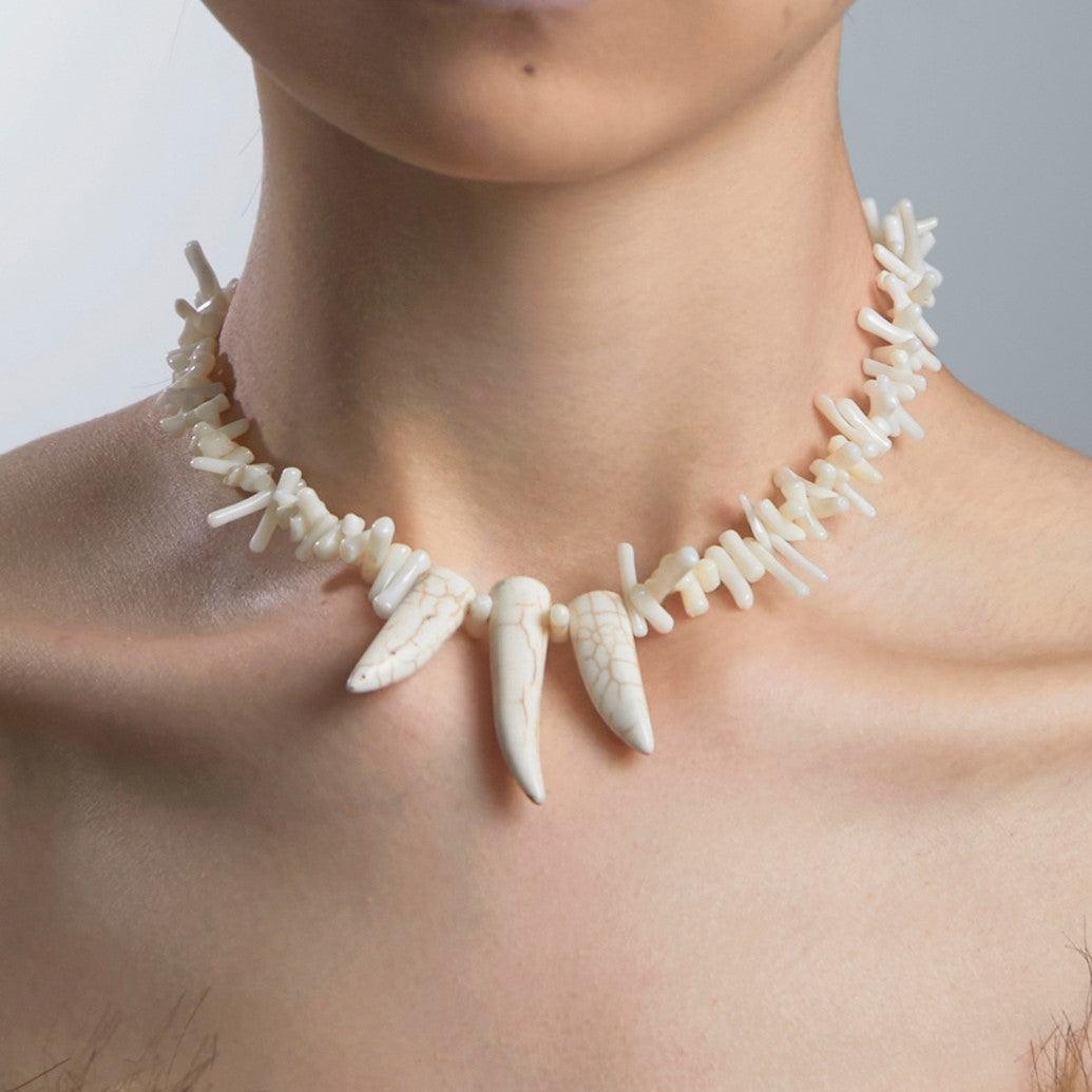 Long Tooth Crushed Stone Pendant Necklace - Uniqvibe